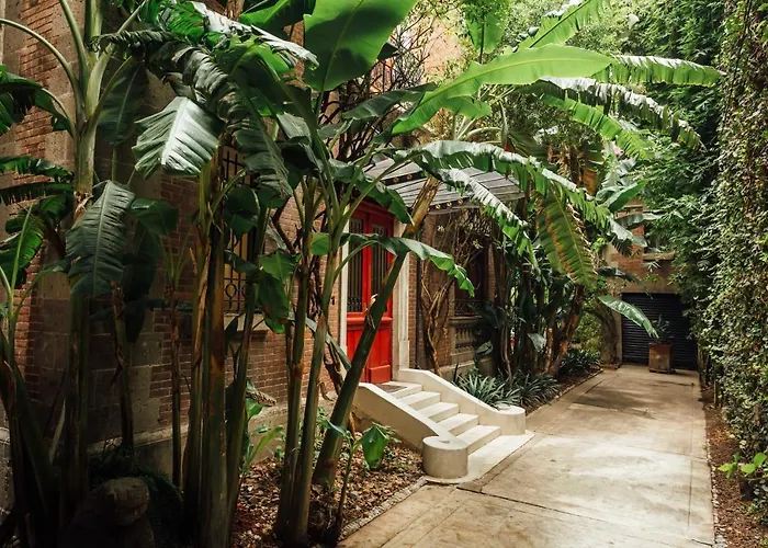 Maison Du Comte Hotel 5*