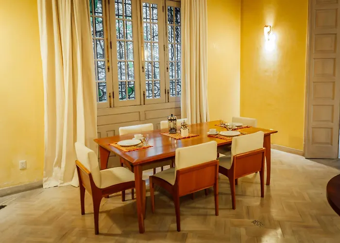 Maison Du Comte Hotel