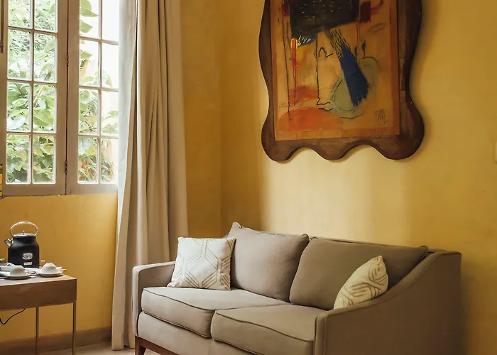 Maison Du Comte 5*